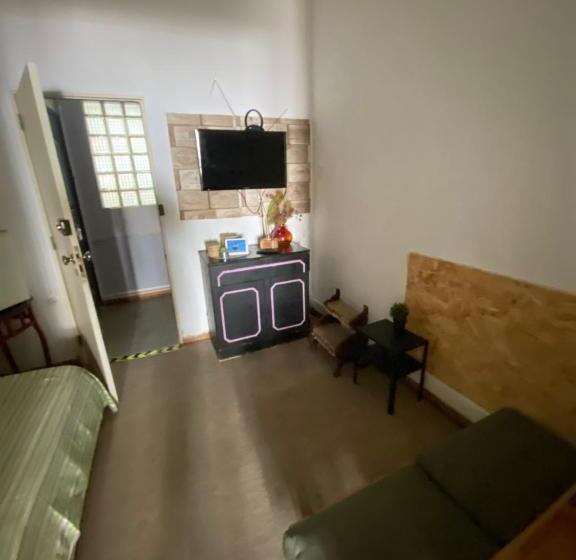 اتاق لوکس سه تخته, Faroway Hostel