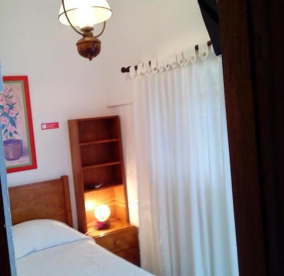 Quarto Estandar Individual, Residência Matos Pereira