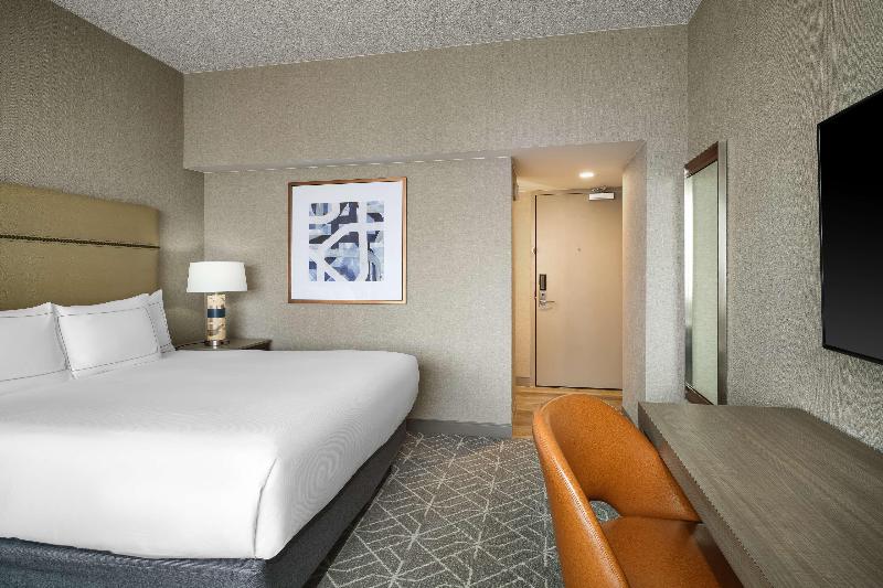 اتاق استاندارد با تخت بزرگ, Hilton Richardson Dallas