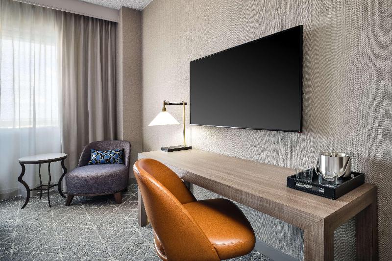 اتاق استاندارد با تخت بزرگ, Hilton Richardson Dallas