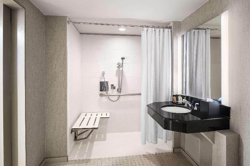 اتاق استاندارد برای معلولان, Hilton Richardson Dallas
