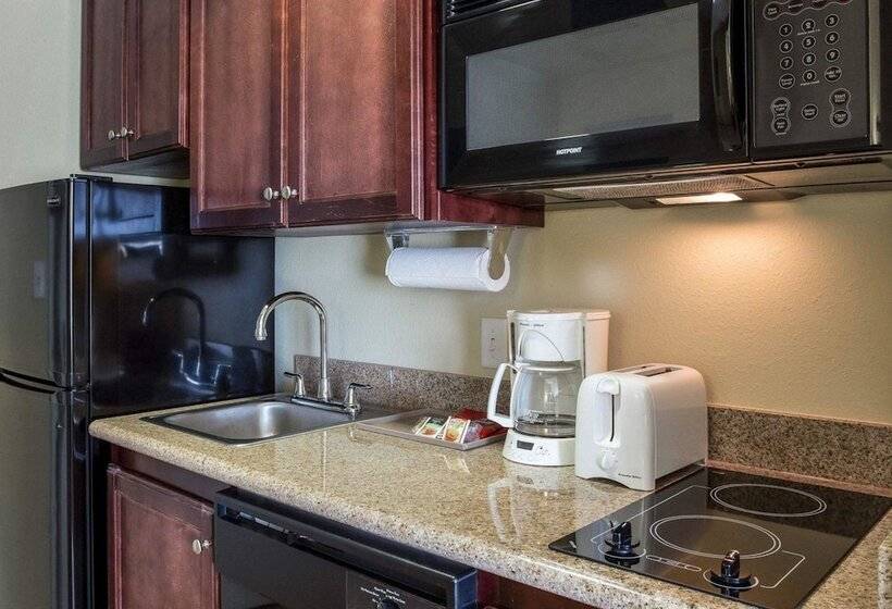 스위트, Mainstay Suites Houma