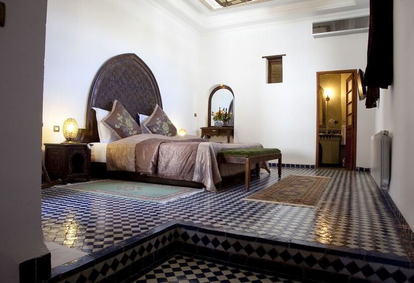 سوییت, Riad Alya