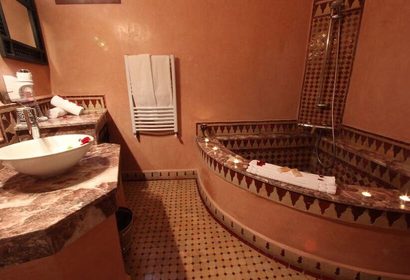 سوییت, Riad Alya