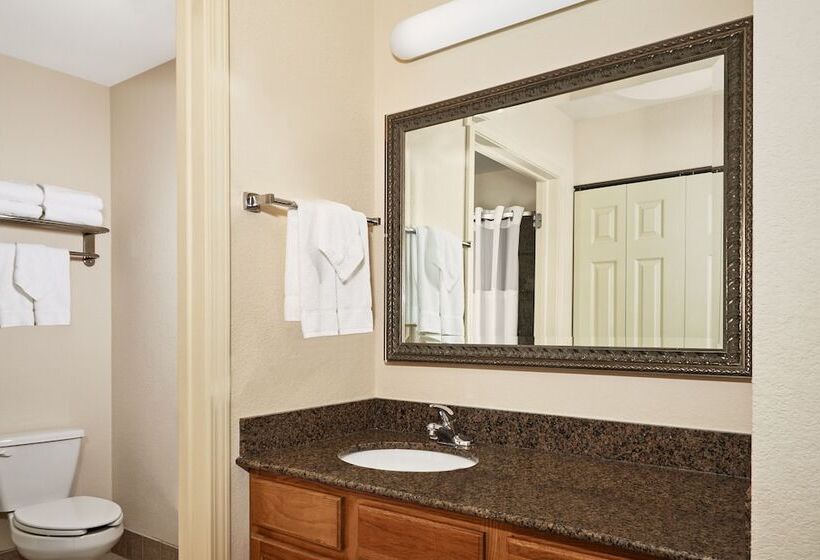 Люкс, Staybridge Suites Milwaukee Airport South, An Ihg