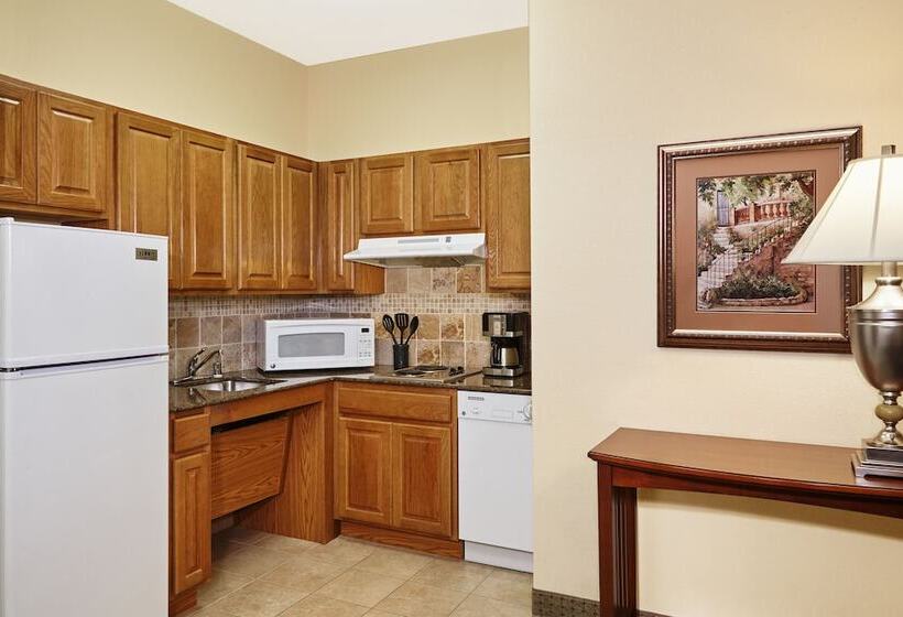 Номер Стандарт Адаптированный для Инвалидов, Staybridge Suites Milwaukee Airport South, An Ihg