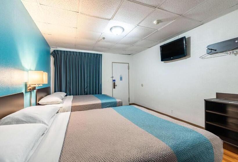 四人标准间, Motel 6 elmsford, Ny  White Plains