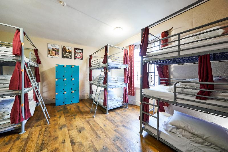 带共用卧室公用房间的床, St Christopher S Hammersmith
