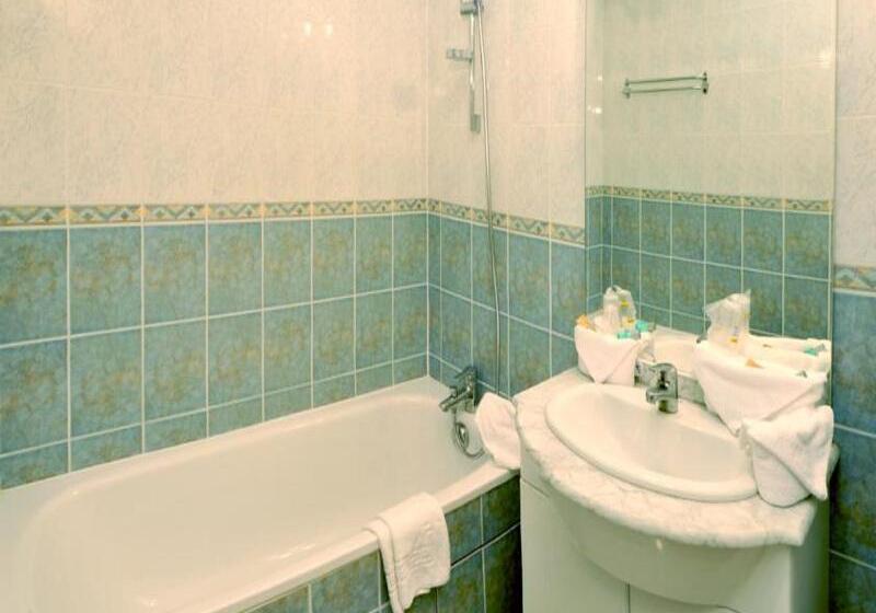 Номер Стандарт, Enzo Hotels Trappes By Kyriad Direct