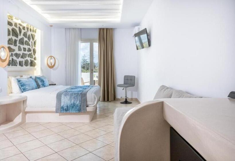 اتاق سوپریور با چشم‌انداز استخر, Liana Beach Hotel & Spa