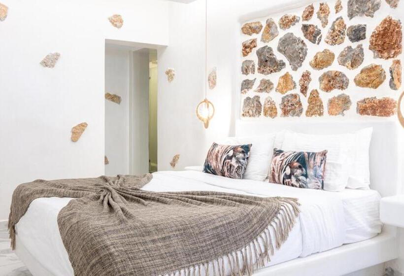 سوئیت جونیور با ماساژ آبی, Liana Beach Hotel & Spa