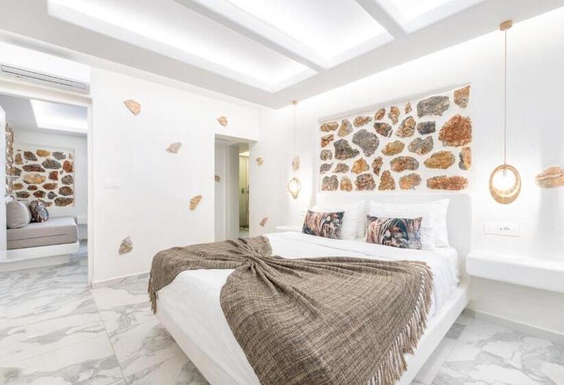 سوئیت جونیور با ماساژ آبی, Liana Beach Hotel & Spa