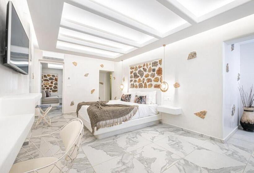 سوئیت جونیور با ماساژ آبی, Liana Beach Hotel & Spa