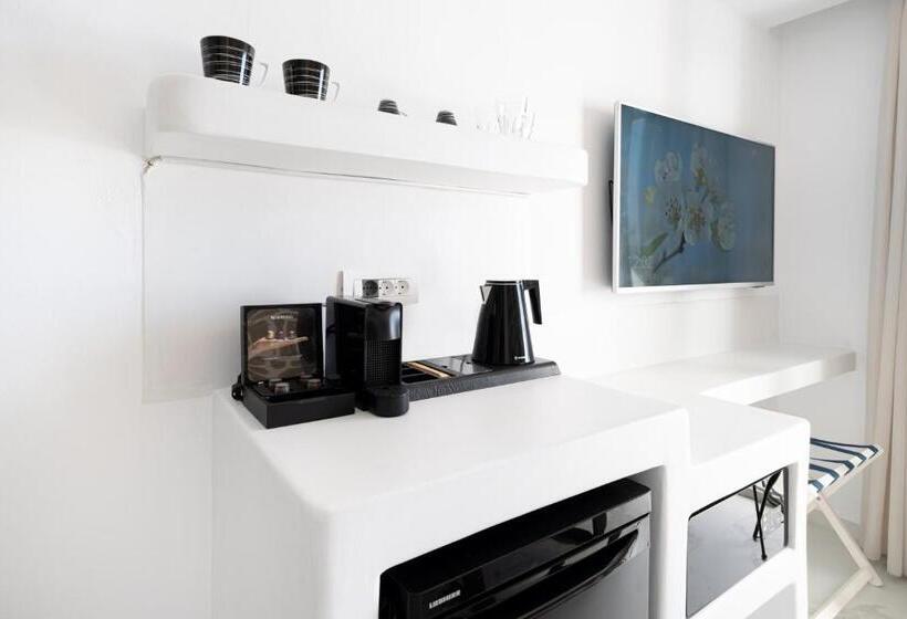 Deluxe Suite Sea View, Liana Beach Hotel & Spa