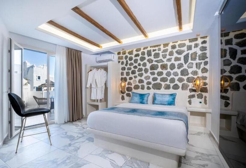 سوییت اجرایی, Liana Beach Hotel & Spa