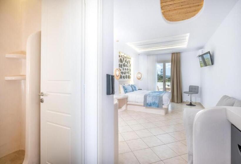 اتاق سوپریور با چشم‌انداز استخر, Liana Beach Hotel & Spa