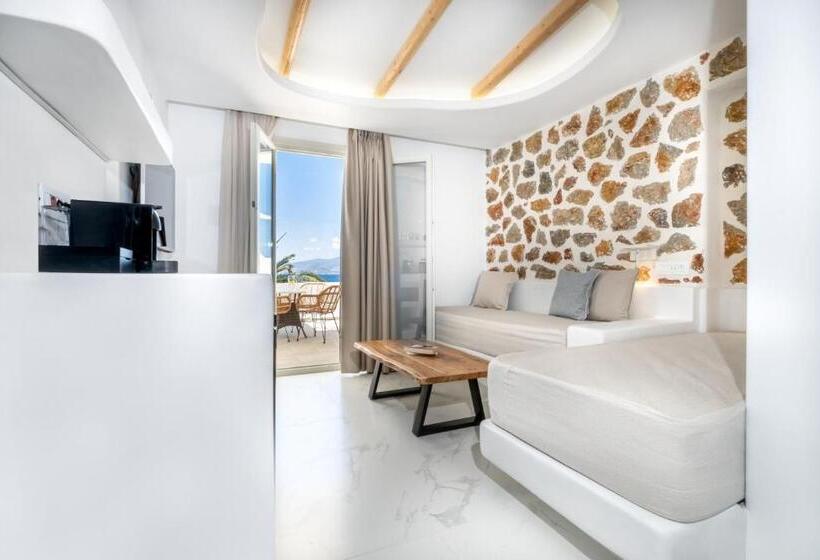Deluxe Suite Sea View, Liana Beach Hotel & Spa