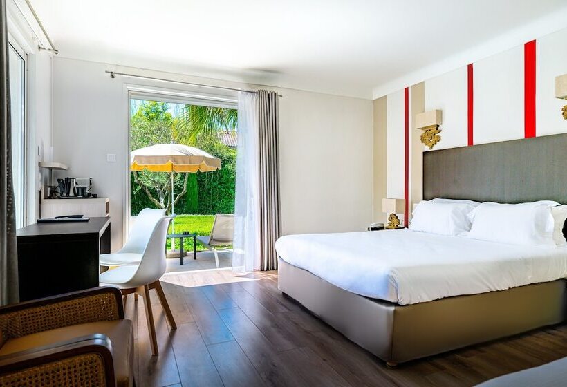 Номер Стандарт с Террасой, Hôtel Villa Sophia   Adults Only July And August