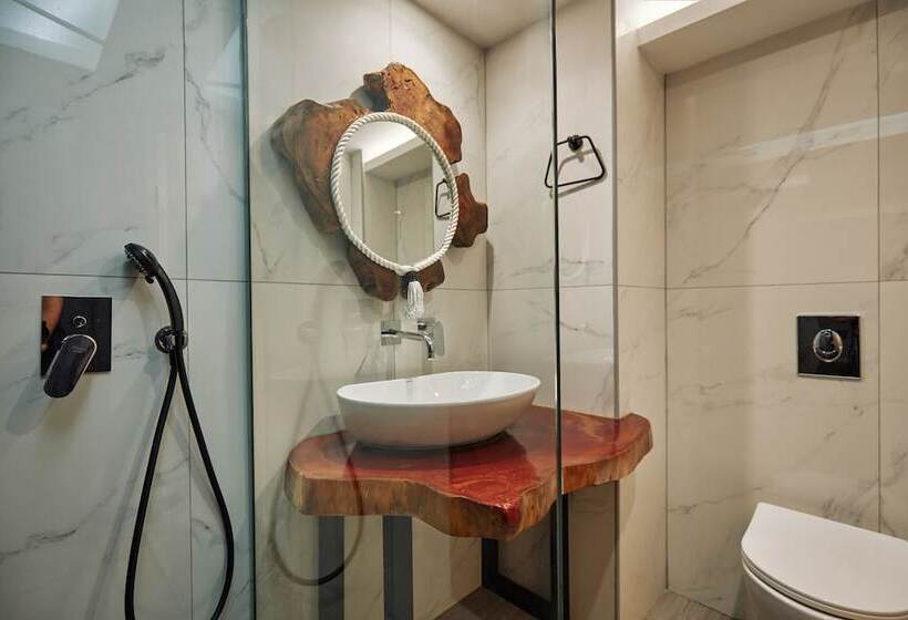 اتاق لوکس, Iniohos Zante Hotel & Suites