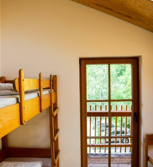 Quarto Quádruplo Estandar, Jugendherberge Schliersee