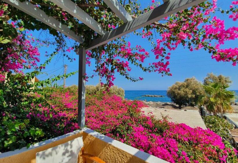 اتاق استاندارد با بالکن و چشم‌انداز دریا, Nostos Beach