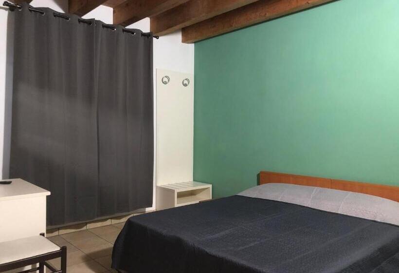 اتاق استاندارد, Il Borgo