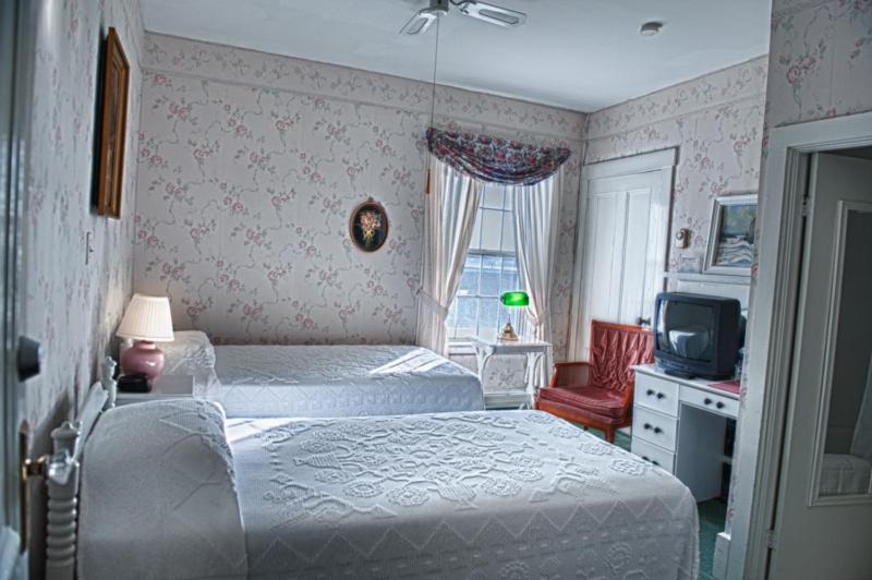 标准间, Telegraph House Motel