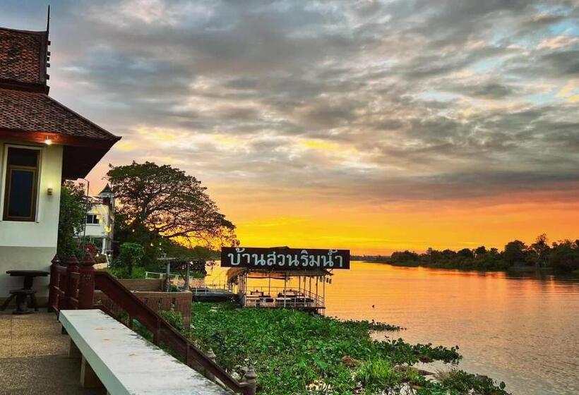 Deluxe room with river view, Ayutthaya Garden River Home