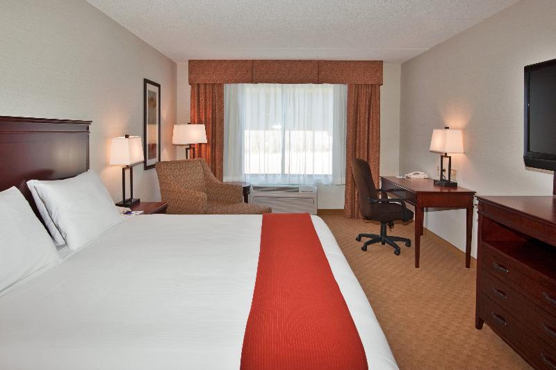 Номер Стандарт Кровать Кинг Адаптированный для Инвалидов, Holiday Inn Express Hotel & Suites Brockville, An Ihg