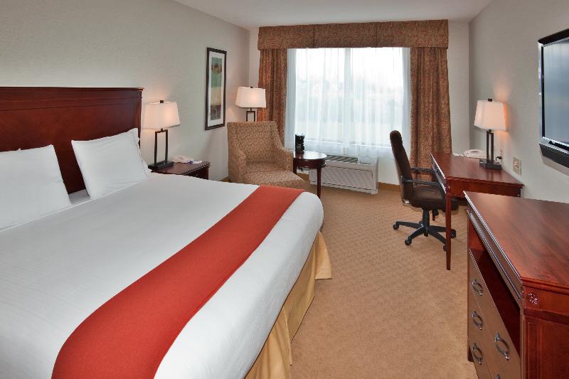 Стандартный Номер Кровать Кинг, Holiday Inn Express Hotel & Suites Brockville, An Ihg