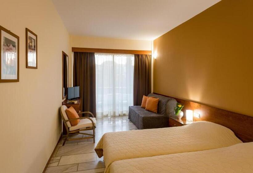 Quarto Estandar, Pavlina Beach