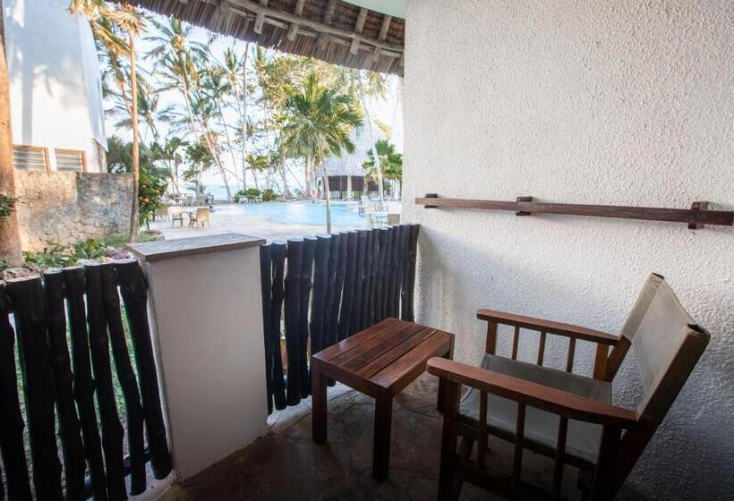 بانگلوی استاندارد با چشم‌انداز دریا, Severin Sea Lodge