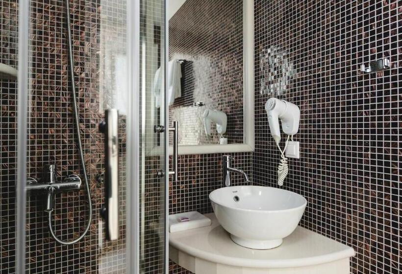 带海景的顶级小型套房, Paliomylos Spa