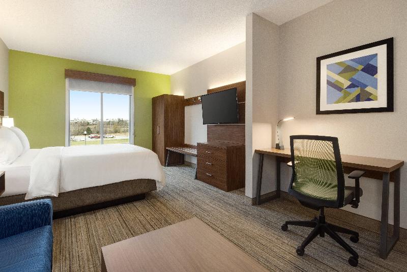 Номер Стандарт Кровать Кинг Адаптированный для Инвалидов, Holiday Inn Express Hotel & Suites Opelika Auburn, An Ihg