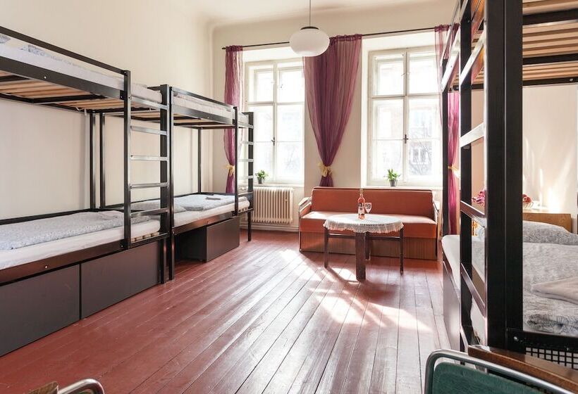 家庭房间共用浴室, Hostel Fléda