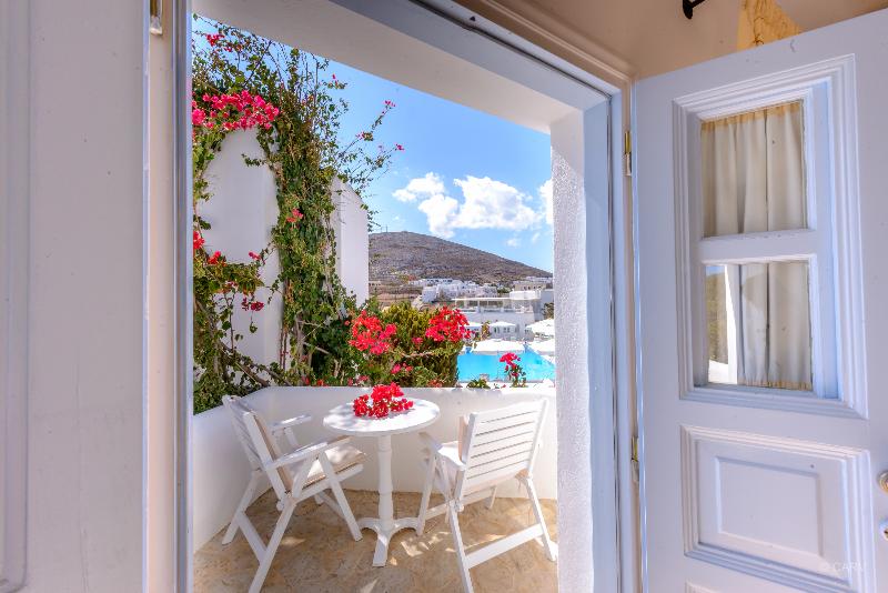 غرفة سوبيريور مطلة على حمام السباحة, Chora Resort Hotel & Spa