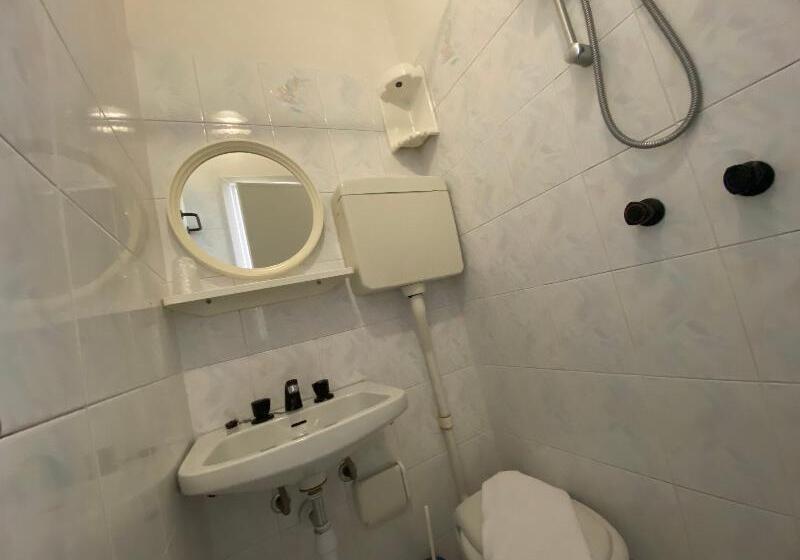 장애인을 위한 킹사이즈 침대 스탠다드 룸, Holiday Inn Express Hotel & Suites El Dorado, An Ihg