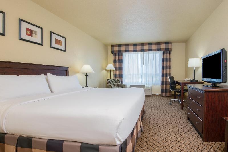 Номер Стандарт Кровать Кинг Адаптированный для Инвалидов, Holiday Inn Express Hotel & Suites El Dorado, An Ihg