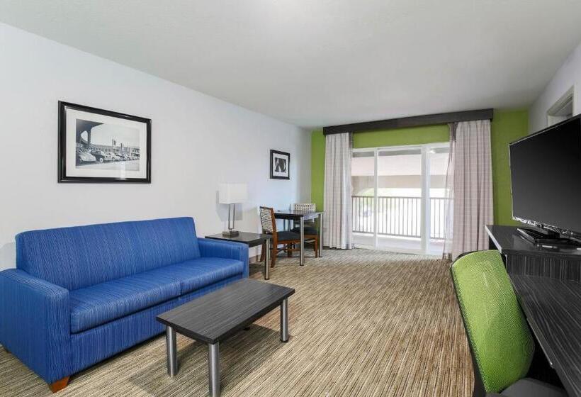 장애인을 위한 스위트, Holiday Inn Express Lancaster, An Ihg