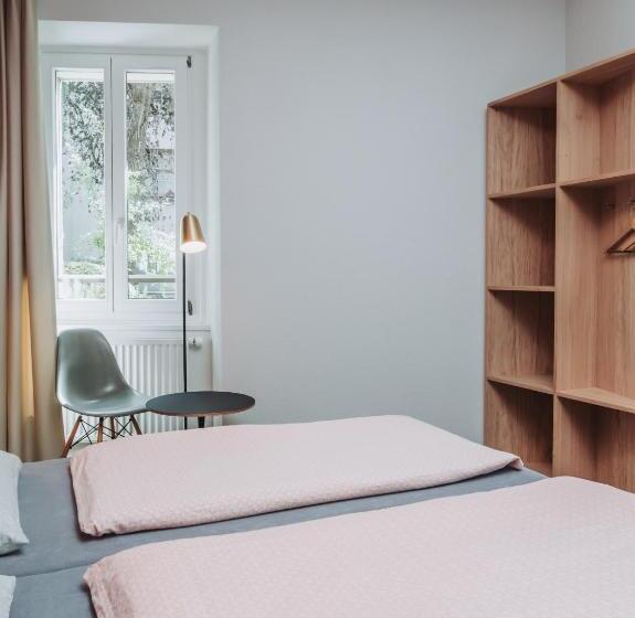 اتاق استاندارد, Montreux Youth Hostel