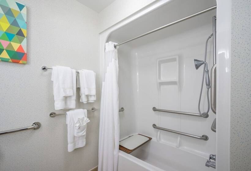 Люкс Адаптированный для Инвалидов, Holiday Inn Express And Suites   Quakertown, An Ihg