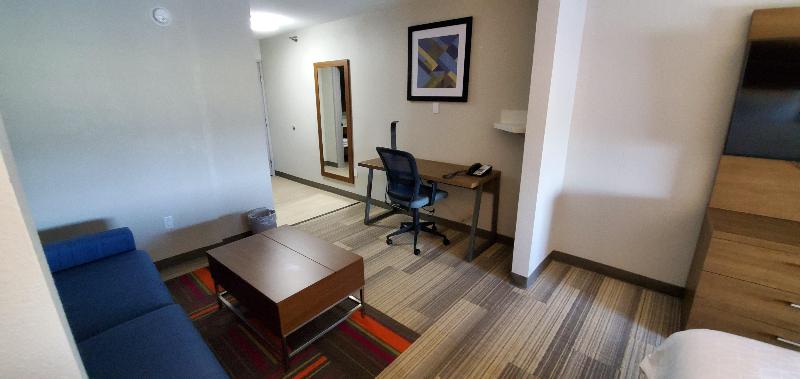 Люкс Кровать Кинг, Holiday Inn Express Hotel & Suites Kinston, An Ihg