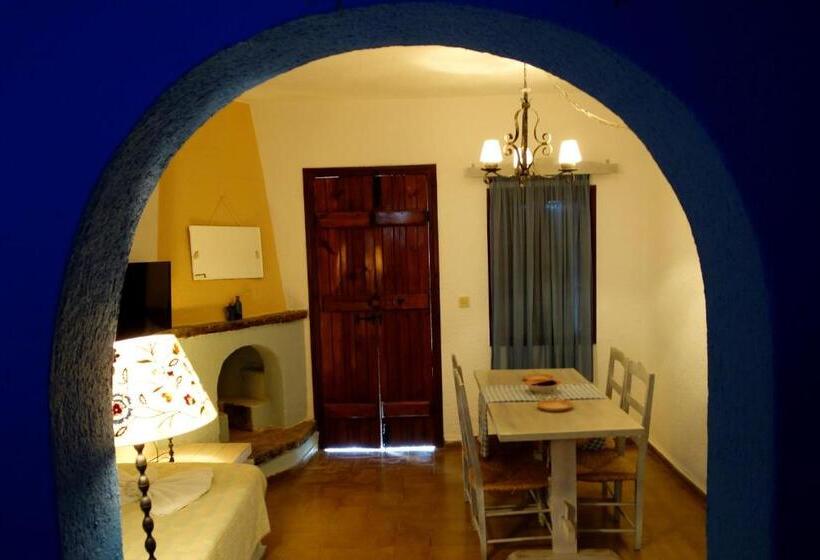 آپارتمان 2 خوابه, Cretan Village