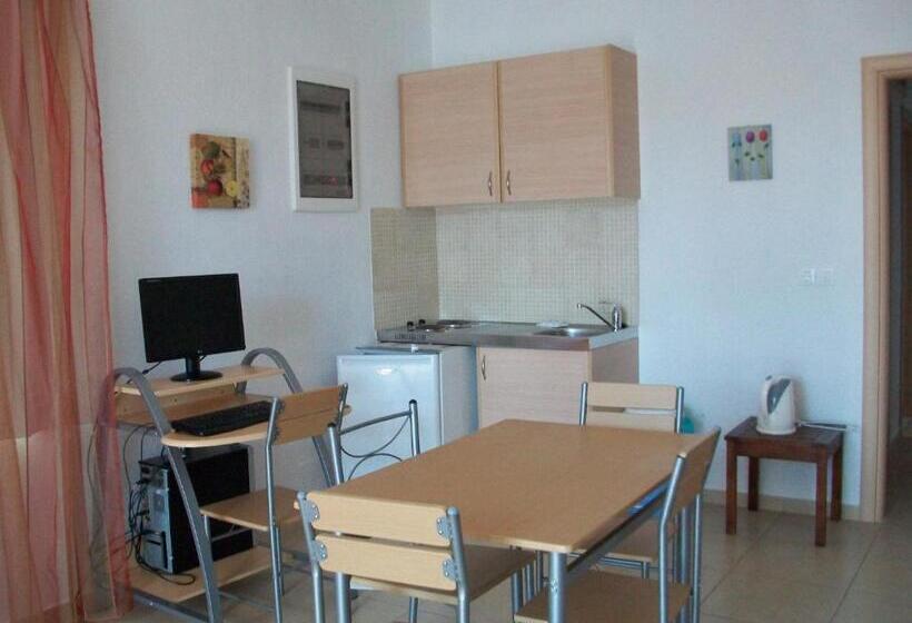 Family flat with sea view, Elounda Sunrise Apartments