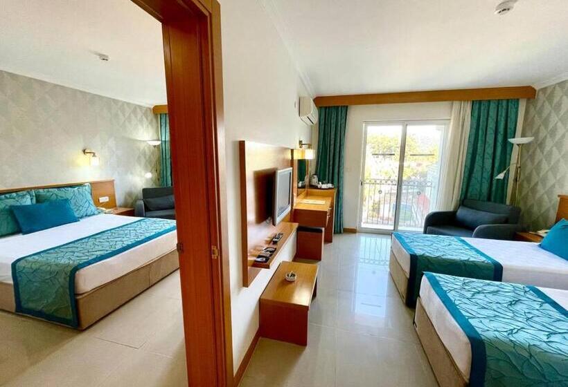 اتاق خانوادگی, Green Forest Holiday Village