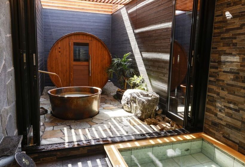 Семейный Номер, Kansai Airport Spa Hotel Garden Palace