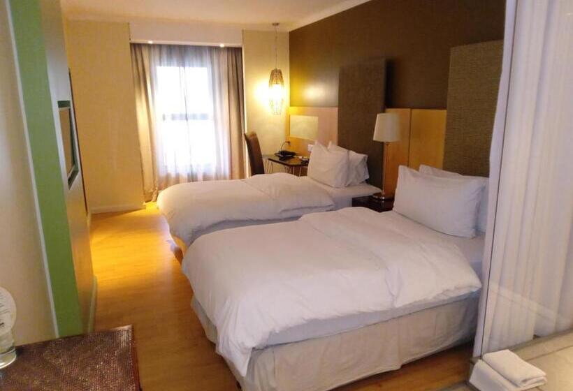 Номер Стандарт, Protea Hotel By Marriott Bloemfontein Willow Lake