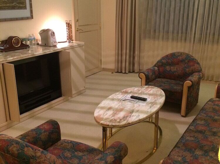 سوییت, Rihga Royal Hotel Niihama