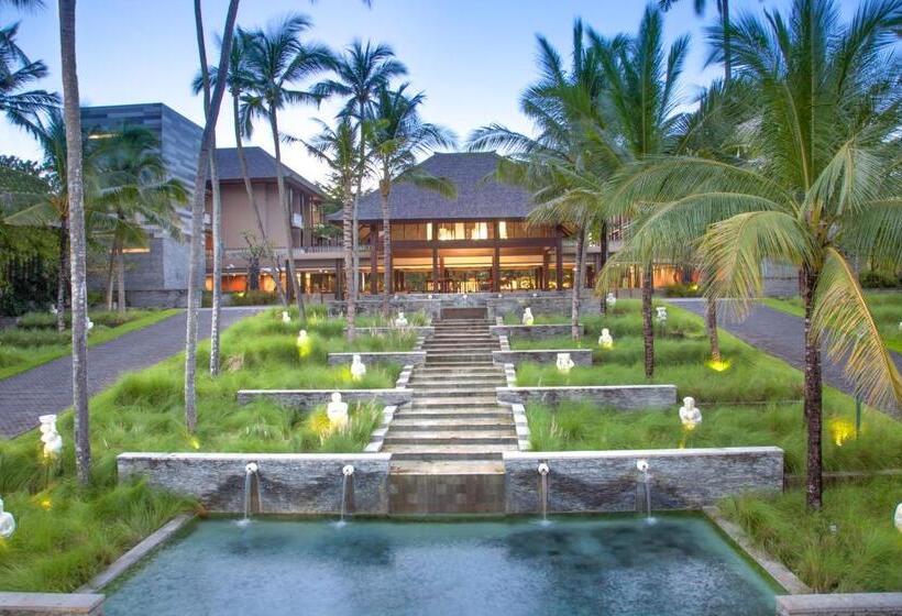 اتاق لوکس با چشم‌انداز باغ, Courtyard By Marriott Bali Nusa Dua Resort