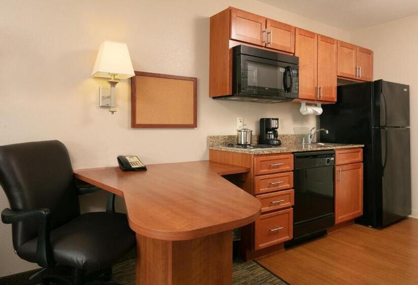 Люкс Кровать Кинг, Candlewood Suites La Crosse, An Ihg